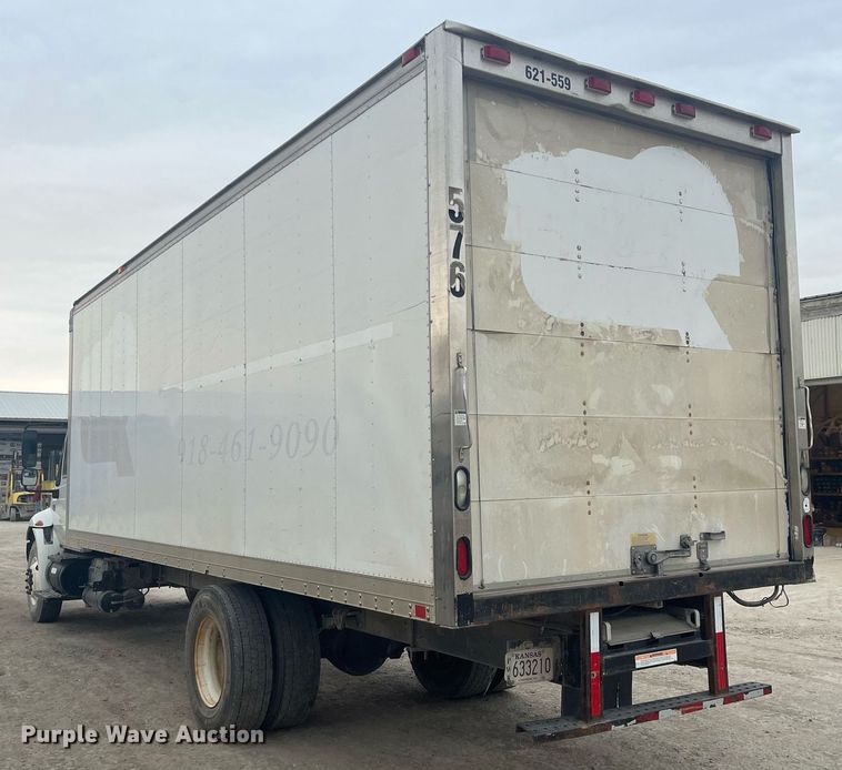 image for item DQ4093 2007 International 4300  box truck