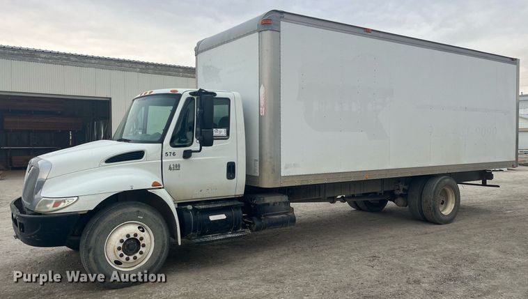 image for item DQ4093 2007 International 4300  box truck
