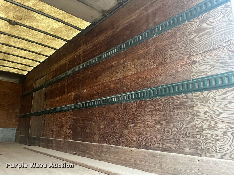 image for item DQ4093 2007 International 4300  box truck