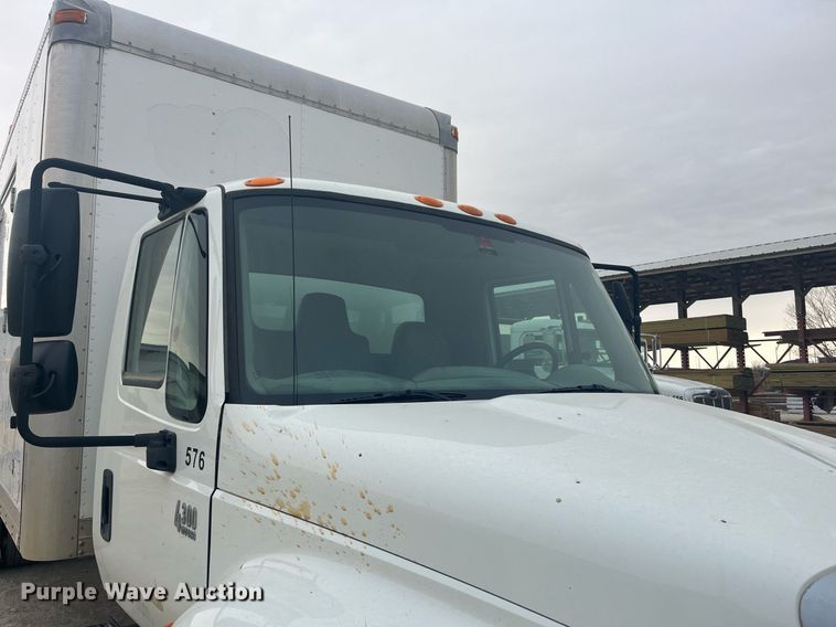 image for item DQ4093 2007 International 4300  box truck