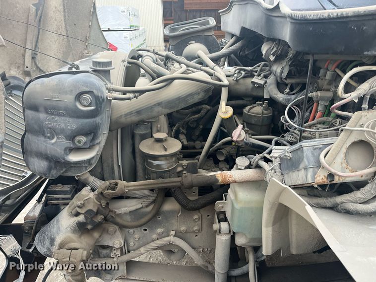 image for item DQ4093 2007 International 4300  box truck