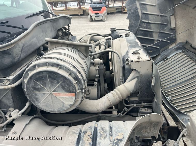 image for item DQ4093 2007 International 4300  box truck