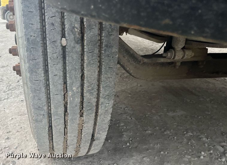 image for item DQ4093 2007 International 4300  box truck