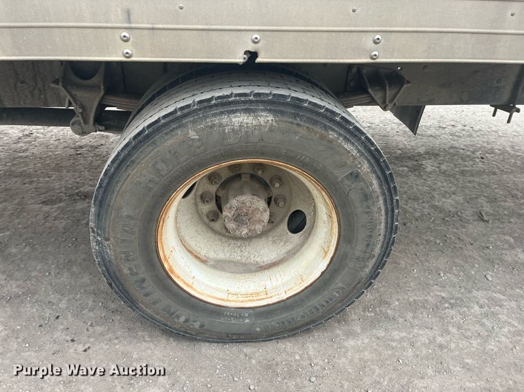 image for item DQ4093 2007 International 4300  box truck