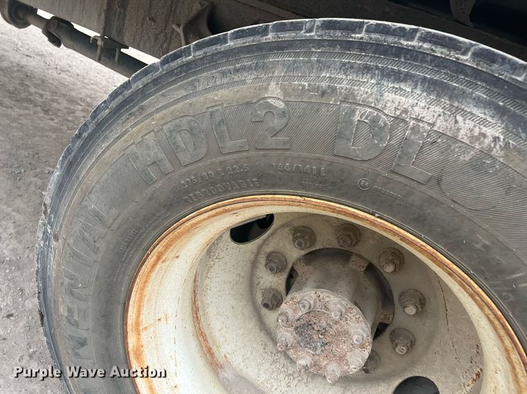 image for item DQ4093 2007 International 4300  box truck