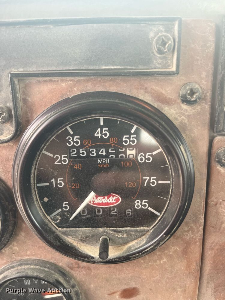 image for item DQ4094 2008 Peterbilt 335  dump flatbed truck