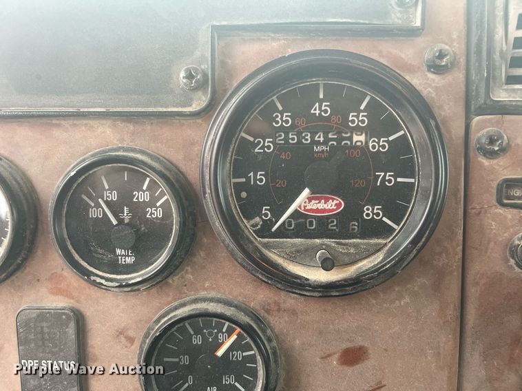 image for item DQ4094 2008 Peterbilt 335  dump flatbed truck