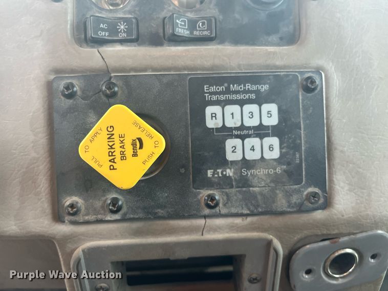 image for item DQ4094 2008 Peterbilt 335  dump flatbed truck