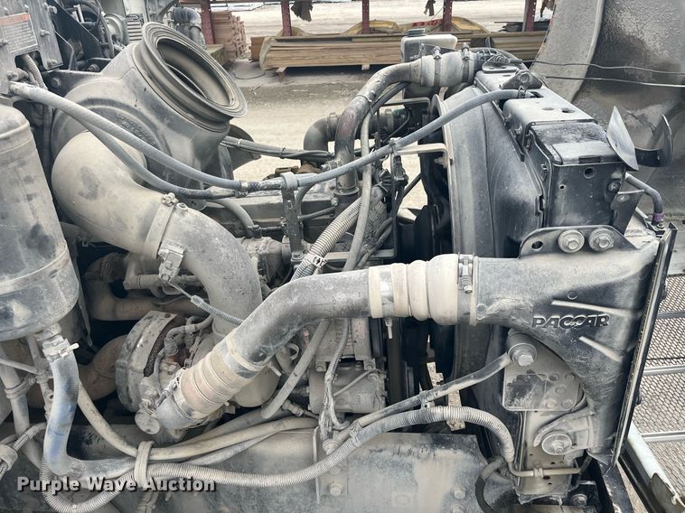 image for item DQ4094 2008 Peterbilt 335  dump flatbed truck