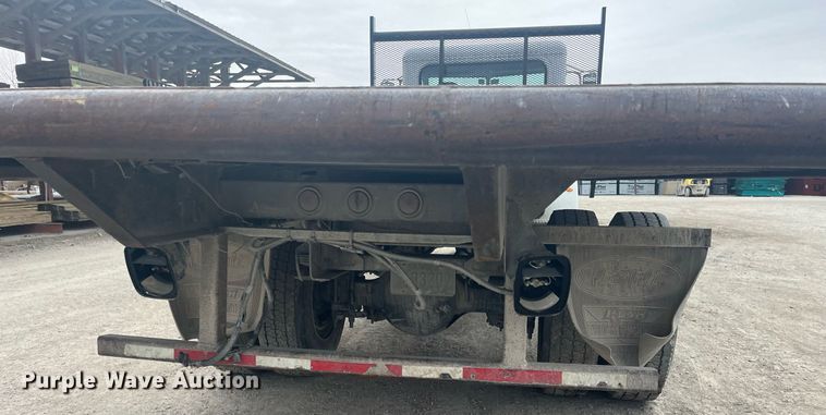 image for item DQ4094 2008 Peterbilt 335  dump flatbed truck