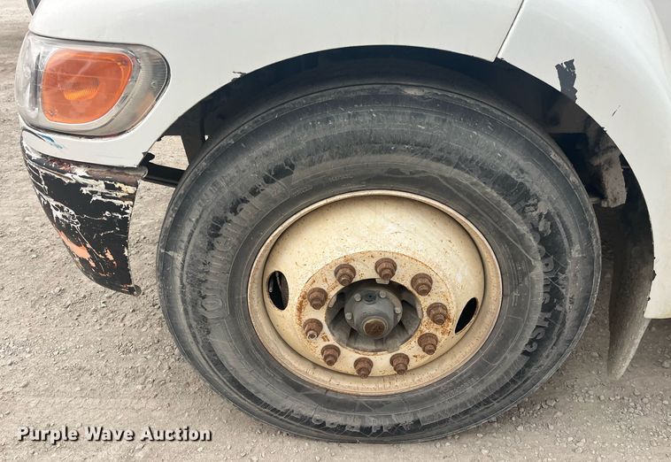 image for item DQ4094 2008 Peterbilt 335  dump flatbed truck