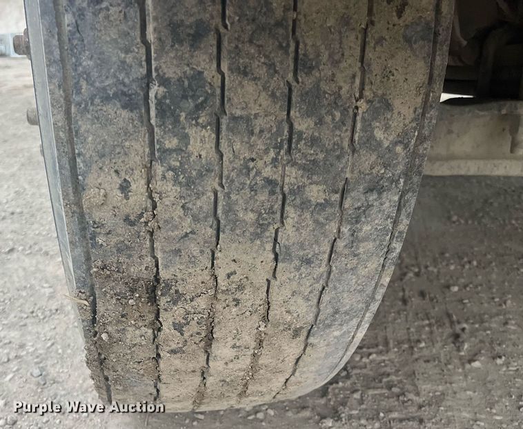 image for item DQ4094 2008 Peterbilt 335  dump flatbed truck