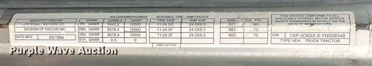 image for item DQ4105 2000 Peterbilt 379  semi truck