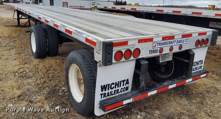 image for item DQ4106 2016 Transcraft Eagle II  flatbed trailer