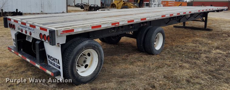 image for item DQ4107 2016 Transcraft Eagle II  flatbed trailer
