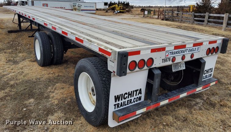 image for item DQ4107 2016 Transcraft Eagle II  flatbed trailer