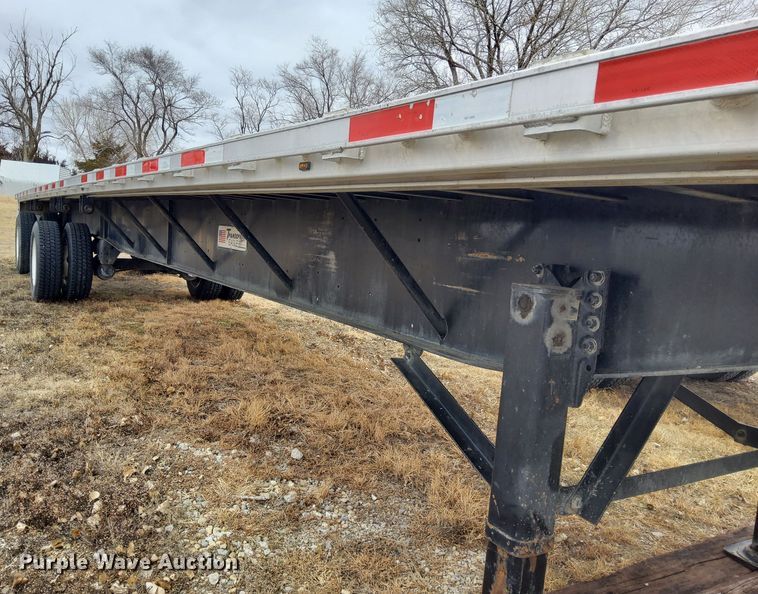 image for item DQ4107 2016 Transcraft Eagle II  flatbed trailer
