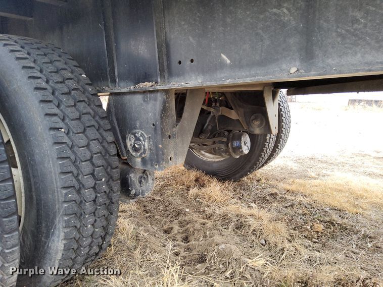 image for item DQ4107 2016 Transcraft Eagle II  flatbed trailer