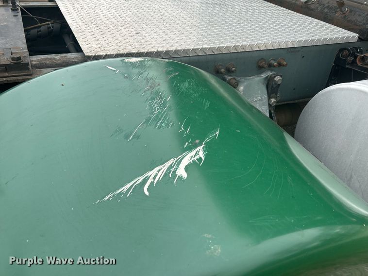 image for item DR4544 2007 Freightliner Columbia  semi truck