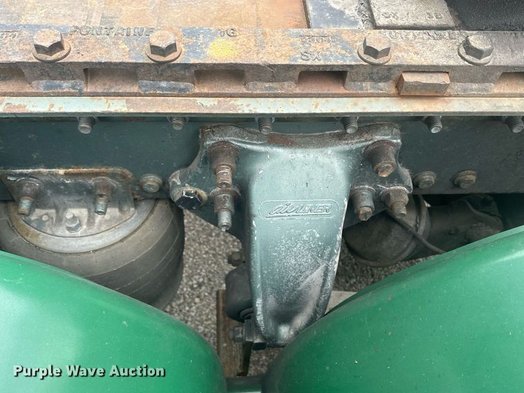 image for item DR4544 2007 Freightliner Columbia  semi truck