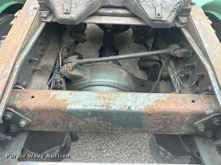 image for item DR4544 2007 Freightliner Columbia  semi truck