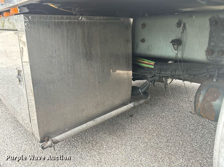 image for item DR4544 2007 Freightliner Columbia  semi truck