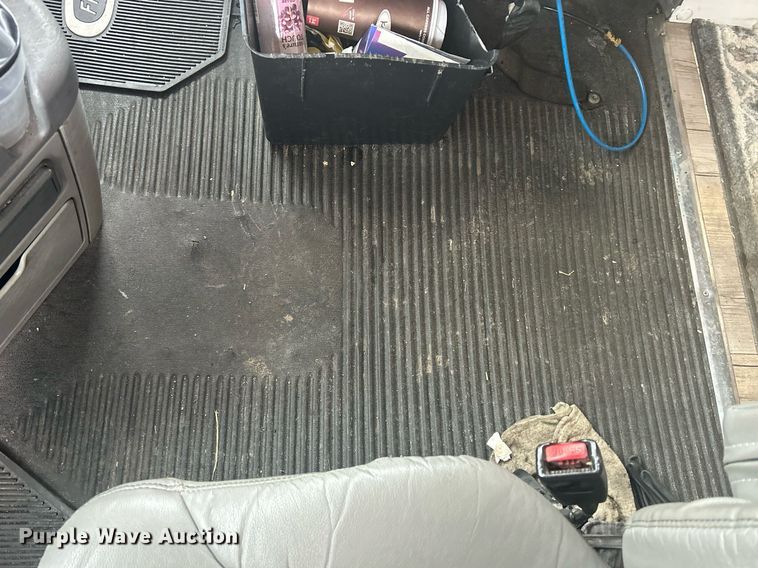 image for item DR4544 2007 Freightliner Columbia  semi truck