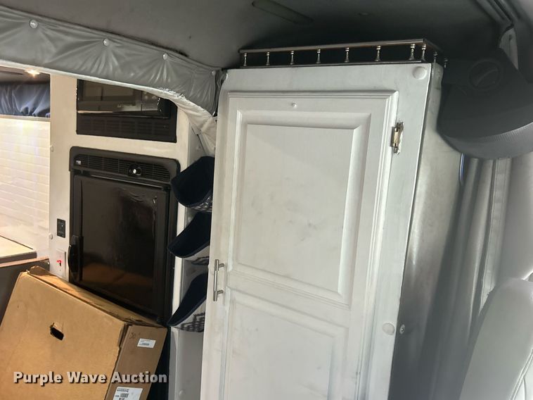 image for item DR4544 2007 Freightliner Columbia  semi truck