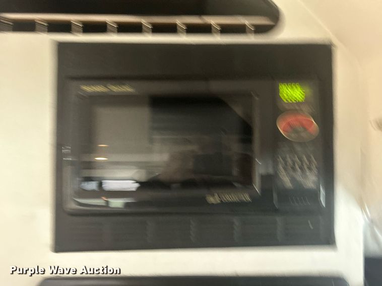 image for item DR4544 2007 Freightliner Columbia  semi truck