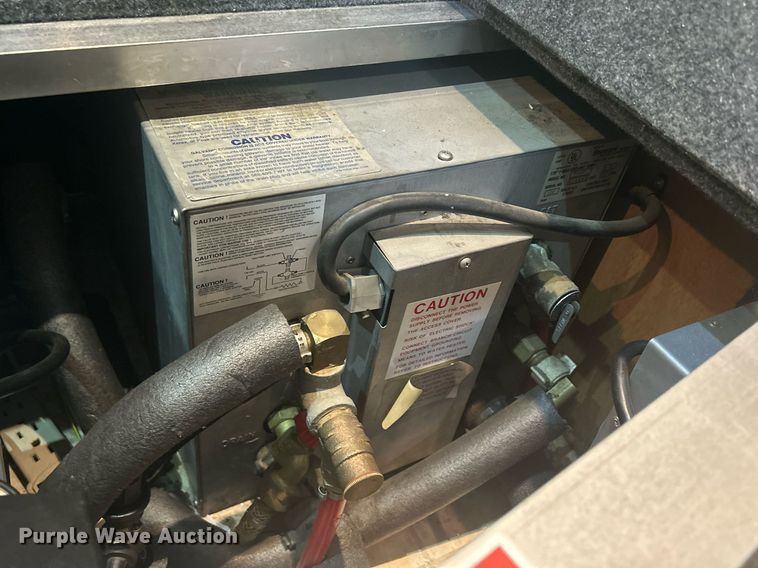 image for item DR4544 2007 Freightliner Columbia  semi truck