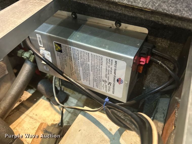 image for item DR4544 2007 Freightliner Columbia  semi truck