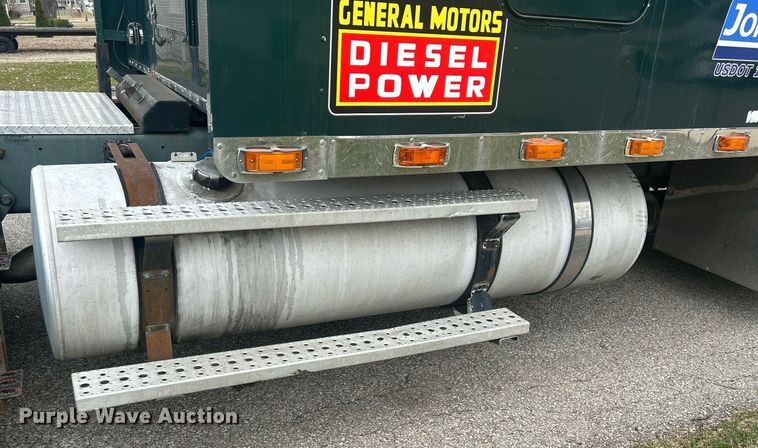 image for item DR4544 2007 Freightliner Columbia  semi truck