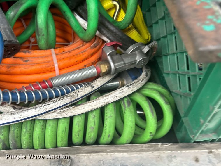 image for item DR4544 2007 Freightliner Columbia  semi truck