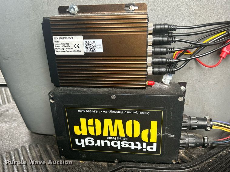 image for item DR4544 2007 Freightliner Columbia  semi truck