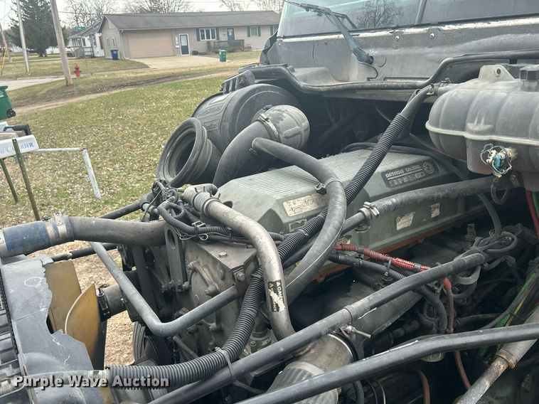 image for item DR4544 2007 Freightliner Columbia  semi truck