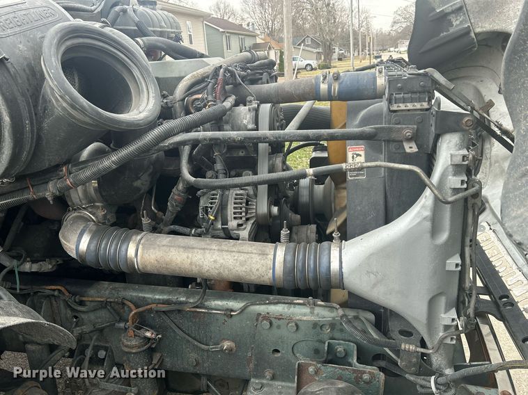 image for item DR4544 2007 Freightliner Columbia  semi truck