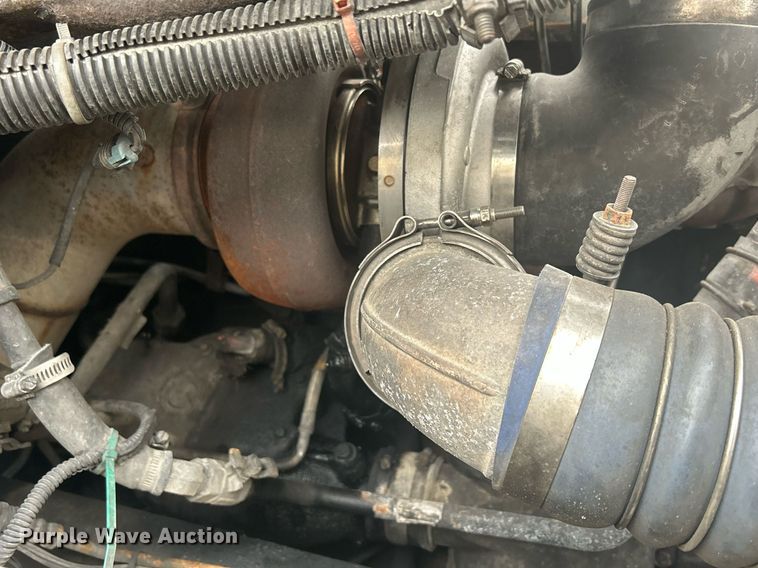 image for item DR4544 2007 Freightliner Columbia  semi truck