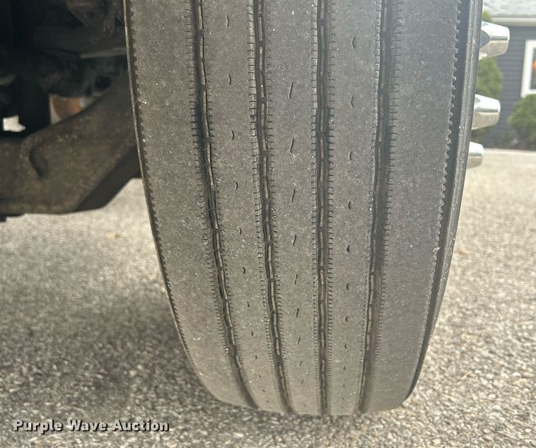 image for item DR4544 2007 Freightliner Columbia  semi truck