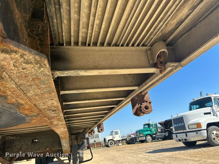 image for item DR4563 1998 Transcraft Corp Eagle W2  flatbed trailer