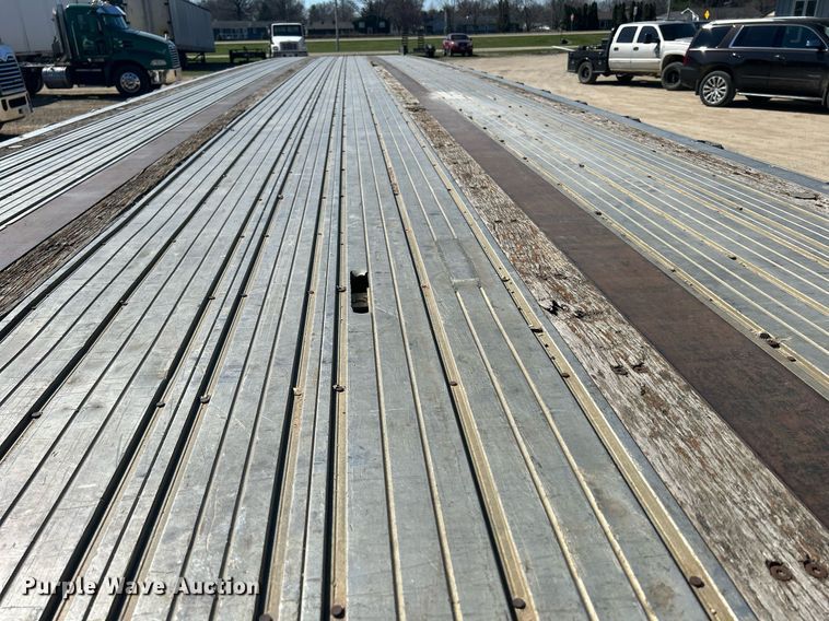 image for item DR4563 1998 Transcraft Corp Eagle W2  flatbed trailer