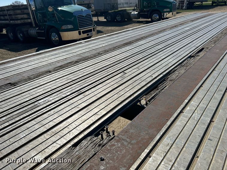 image for item DR4563 1998 Transcraft Corp Eagle W2  flatbed trailer