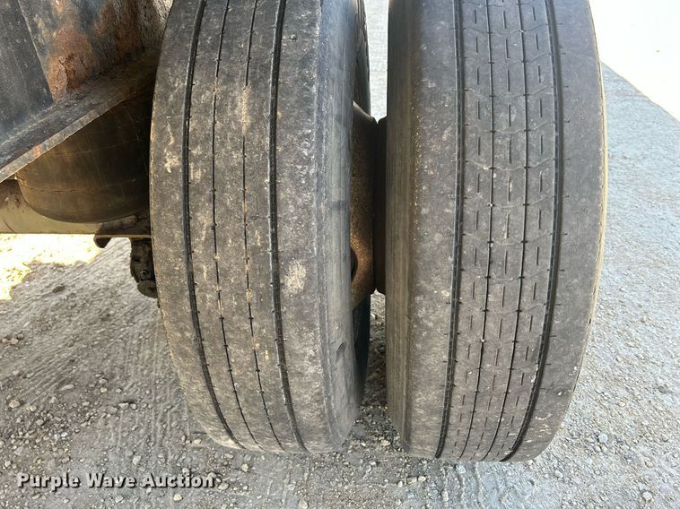 image for item DR4563 1998 Transcraft Corp Eagle W2  flatbed trailer