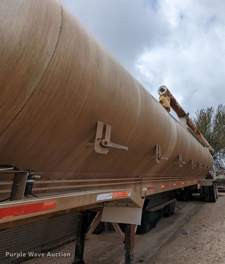 image for item DR6846 2006 Pinson  feed delivery trailer