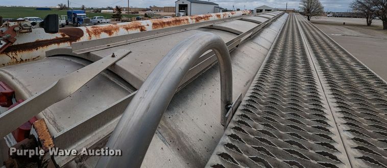 image for item DR6846 2006 Pinson  feed delivery trailer