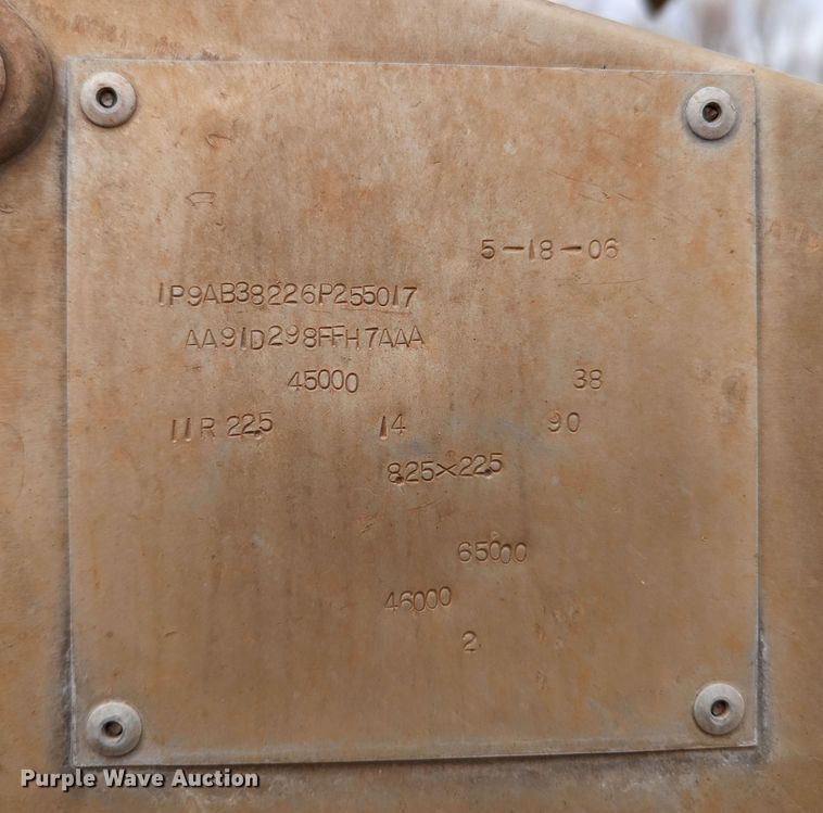 image for item DR6846 2006 Pinson  feed delivery trailer