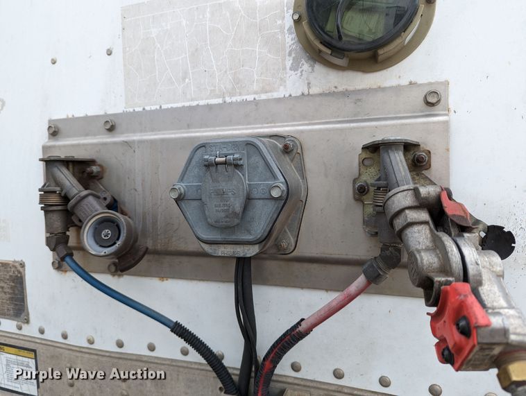 image for item DR6852 2005 Great Dane 7411TP-SA  dry van trailer