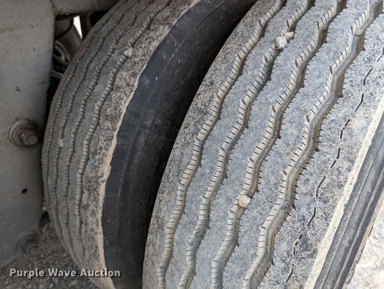 image for item DR6852 2005 Great Dane 7411TP-SA  dry van trailer