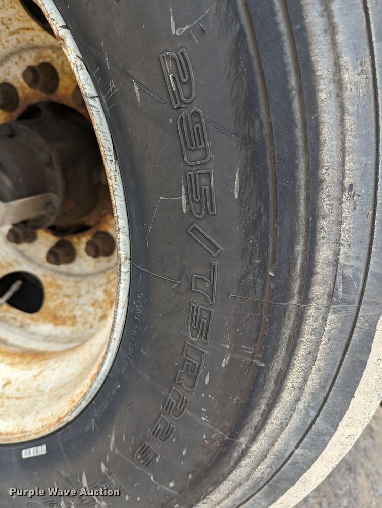 image for item DR6852 2005 Great Dane 7411TP-SA  dry van trailer