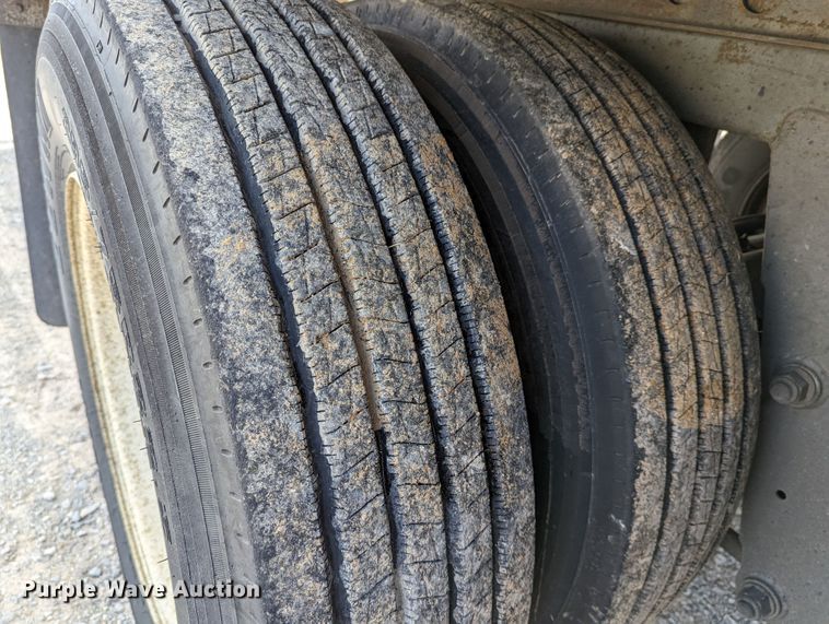 image for item DR6854 2005 Great Dane 7411TP-SA  dry van trailer