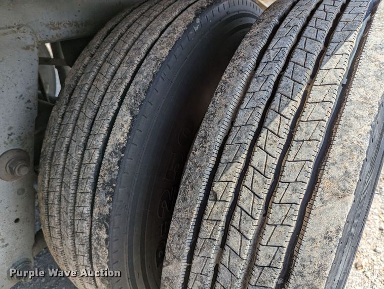 image for item DR6854 2005 Great Dane 7411TP-SA  dry van trailer